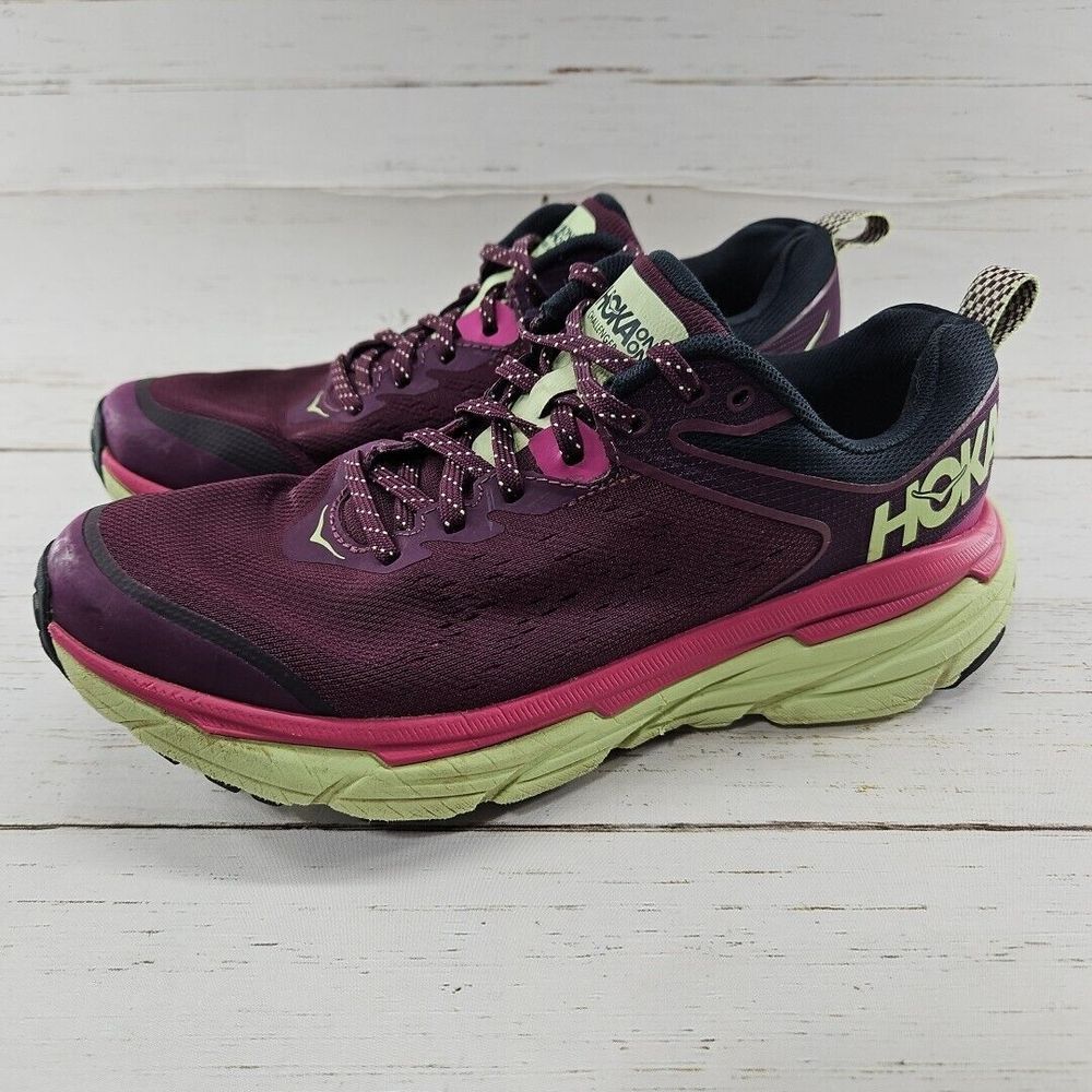 Hoka One One Challenger ATR 6 Womens Size 8 B Red Running Shoes Sneakers 1106512